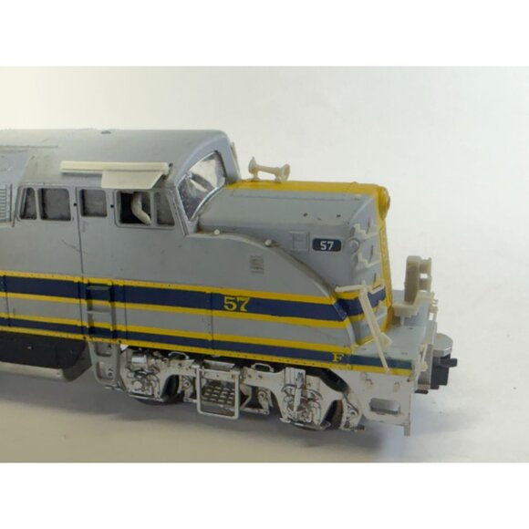 Bangor & Aroostook 57 Diesel Locomotive HO Scale Model Train Engine - Picture 3 of 9
